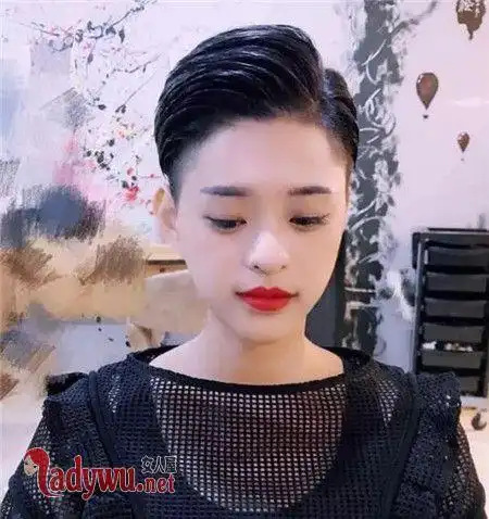 女孩子帅气短发的发型 中性女生帅气短发