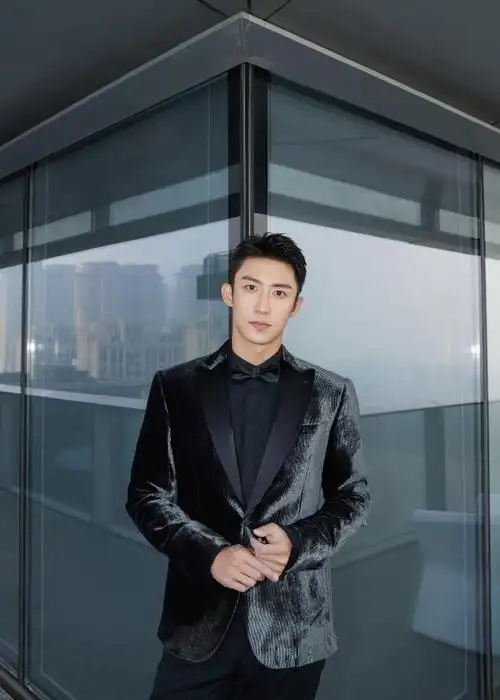 黄景瑜的个人资料简介(硬汉小生黄景瑜发生了什么)