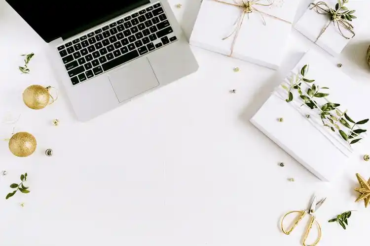 创意极简圣诞节主题装饰物品背景图片