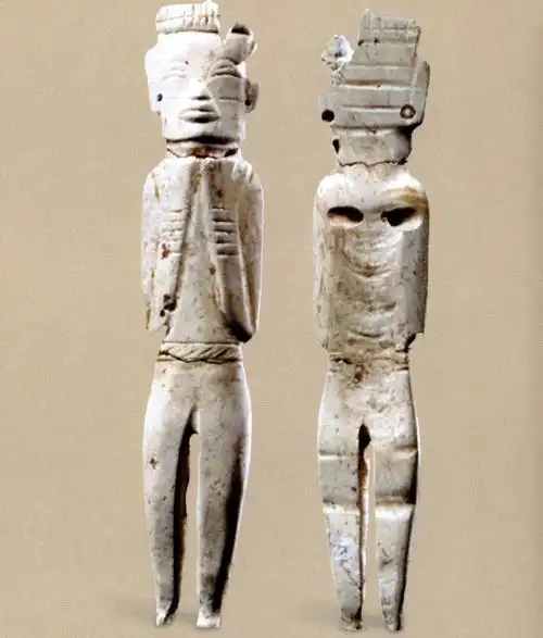 凌家滩遗址探秘,5300年前发达的玉器文明,是良渚的"叔父辈" - 知乎