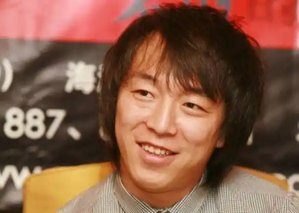 励志黄渤:和周迅一起做驻唱歌手,28岁上北京电影学院,32岁成名 - 知乎