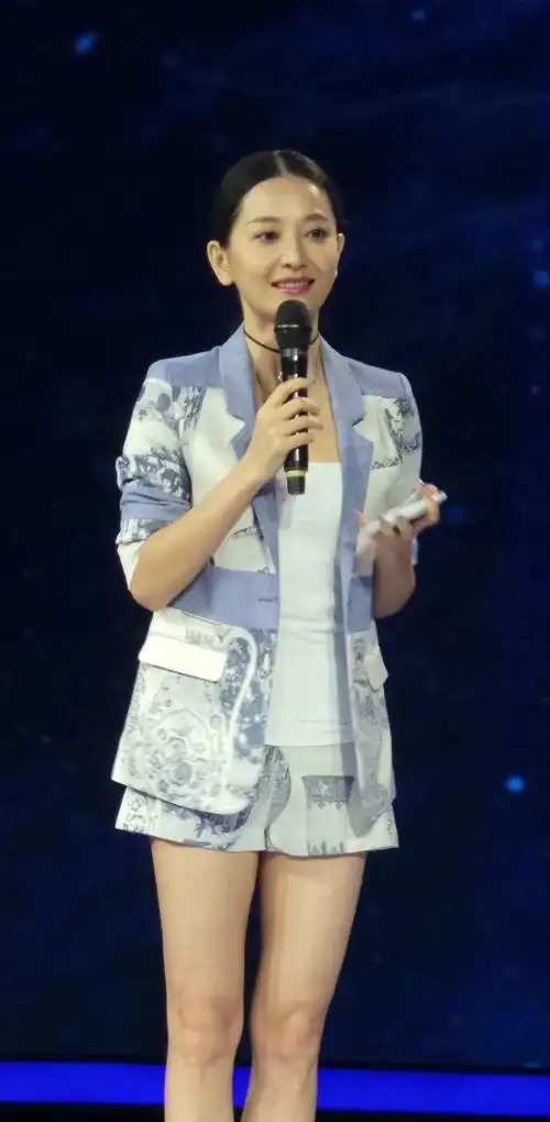 谢颖颖(中国内地节目主持人)_尚可名片