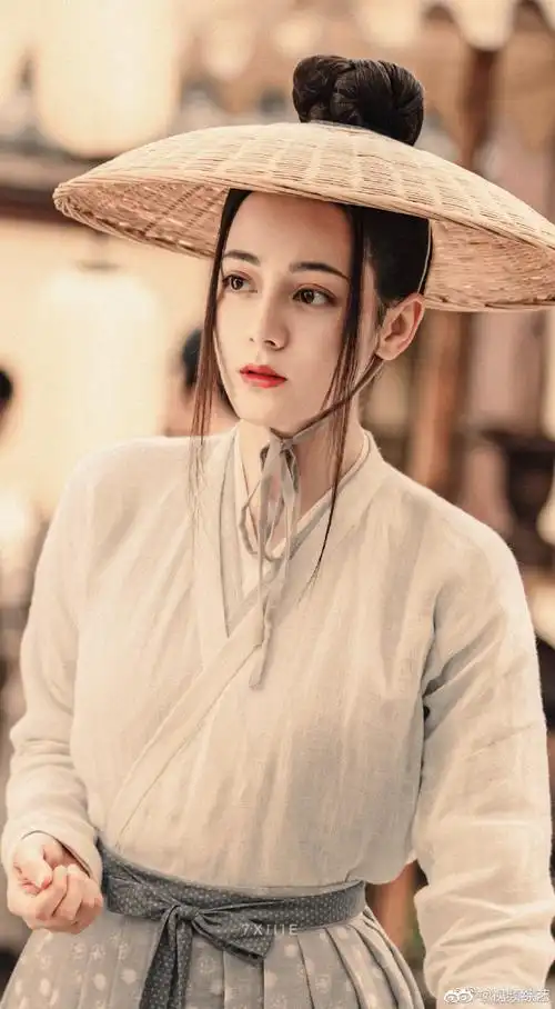 李长歌在家和国的利害冲突中,最后放弃复仇,和阿诗