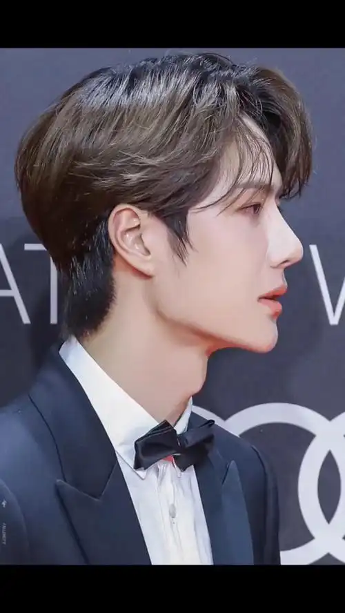 王一博#完美侧颜