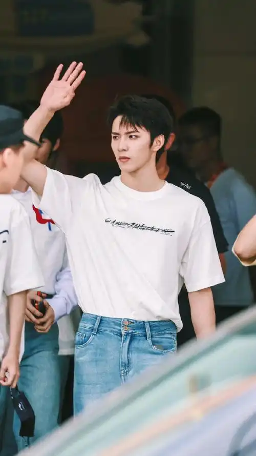 刘耀文剪短发了##刘耀文中国移动动感地带芒果卡代言人