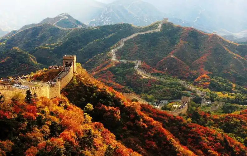 万里长城气势磅礴雄伟壮观中华民族的伟大象征