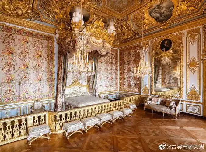 凡尔赛的皇后寝宫经过三年的修复终于再次对外开放