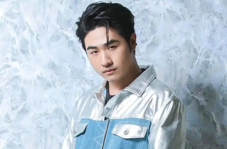 吴宗宪和儿子闹翻吴睿轩删除父亲的留言隔空喊话火药味足