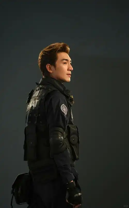 21@林更新工作室    游戏:穿越火线  这个微电影我是一点儿看不了