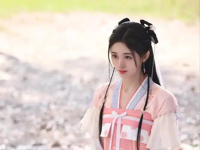 古装女神鞠婧祎从爱豆到女一号她的清醒打了多少人的脸