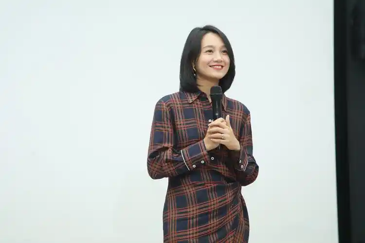 朱丹再谈口误风波:沮丧不开心,但要对自己宽容一点