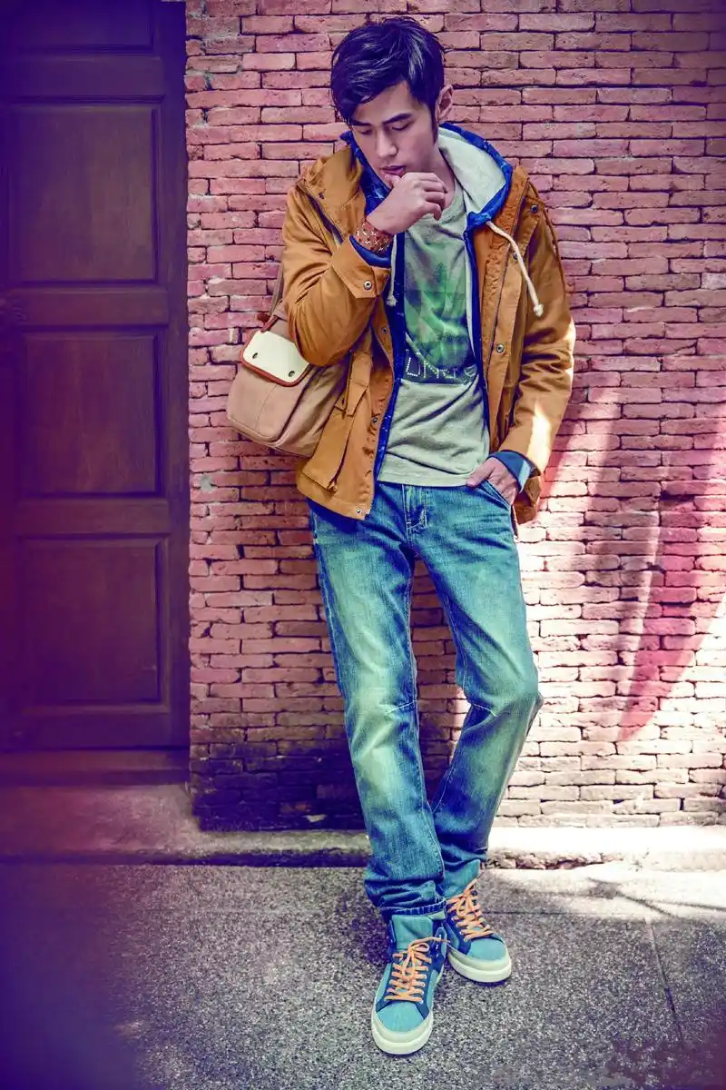 姓"周"最受欢迎的六大男星:周润发第三,周杰伦第二,第一是他