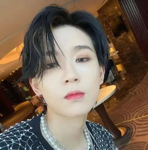 微信头像陆柯燃