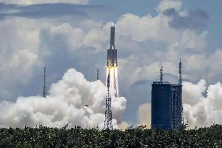 天问一号开启火星之旅等待它的将有哪些考验