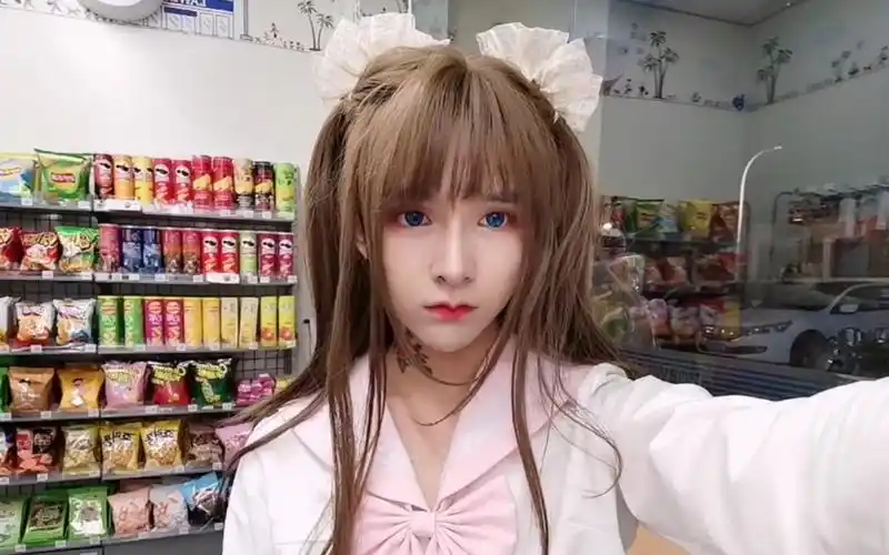 超可爱的女装男孩子哈哈哈