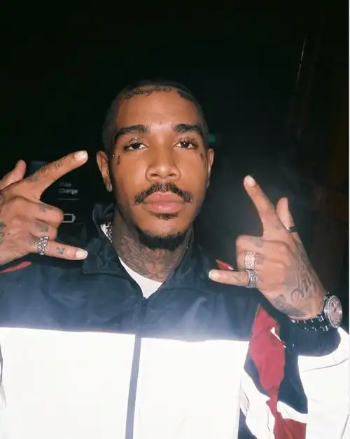 爆头美国rapper当着三个孩子面枪杀女友后自杀