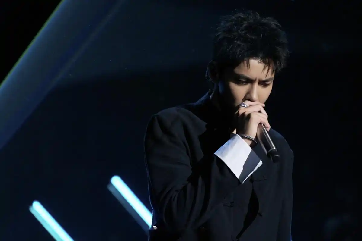 6月22日本周五晚八点二十,吴亦凡在此天地,等你来唱.