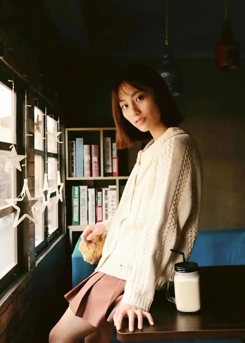 活在瞬间里 #摄影 #写真 #短发 - 抖音