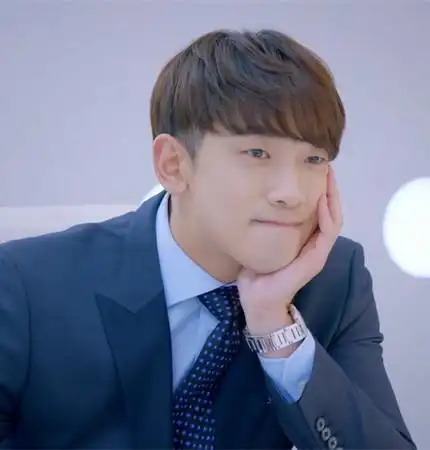 【图】克拉恋人萧亮扮演者打酱油 rain发微博感谢网友