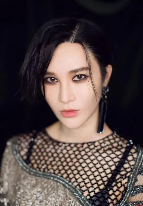 尚雯婕曾暗恋心仪的男人四年受伤以后至今都是单身一人