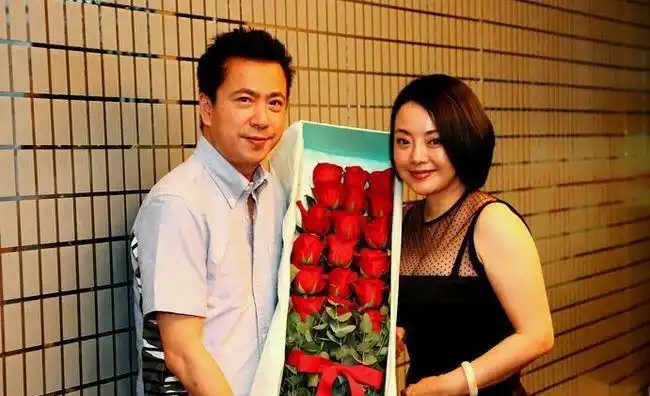 她是王中磊妻子领证20年才补办婚礼如今活成女人梦想的样子