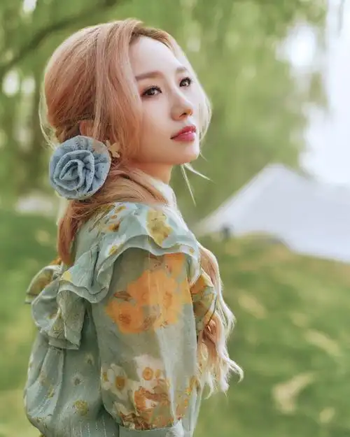 和孟美岐一起走过