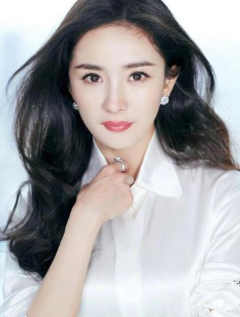 杨幂代言费经纪人15901088357