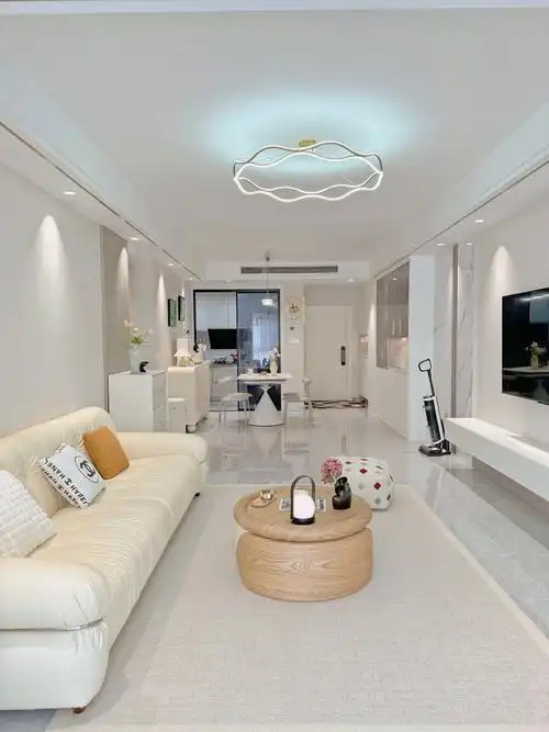 现代风格以其简洁利落的线条和实用性的设计,为居室带来了前卫和现代