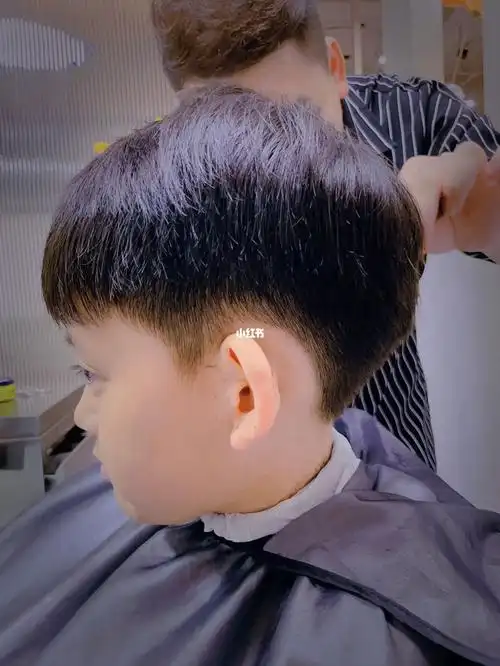 再见了留了好多年的发型再次回到蘑菇头#哥哥  #发型  #男生发型