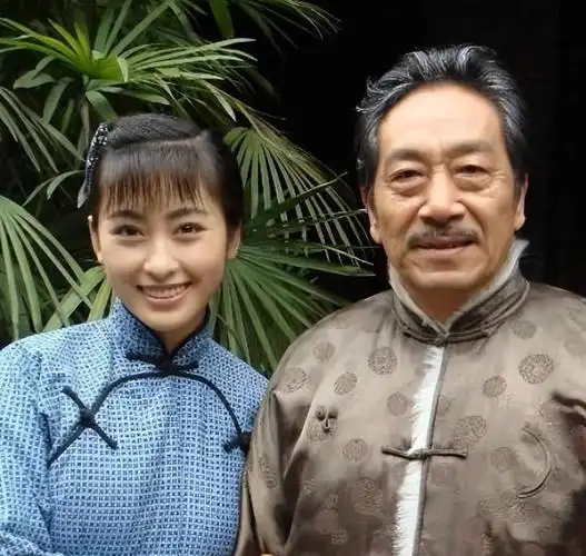 回顾老戏骨王奎荣68岁娶31岁娇妻发誓要和小娇妻白头偕老
