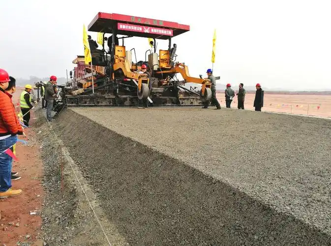 成都天府机场水稳基层整体成型实验还原设计初衷