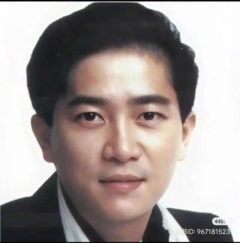 陈百强,80年代的音乐巨星,香港第一位偶像歌手,30年过去了 - 抖音