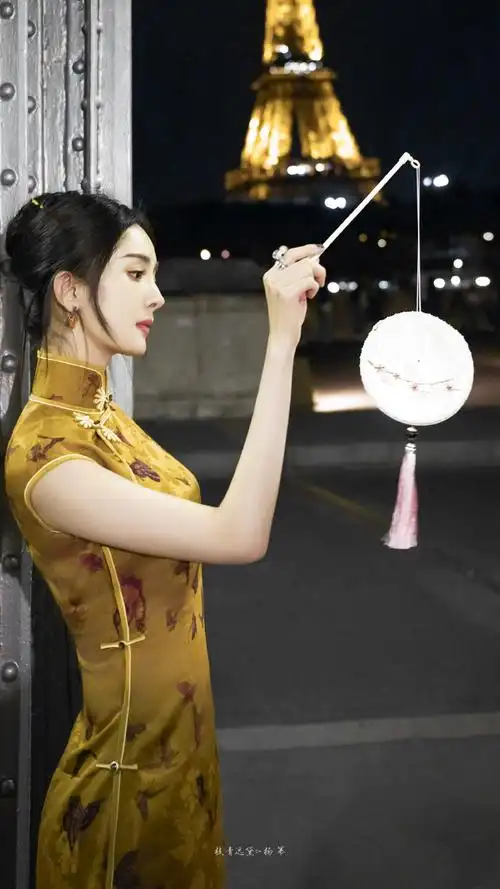 杨幂旗袍 古韵美人##杨幂法国街头漫步