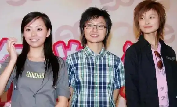 2005年《超级女声》的前三名分别是冠军李宇春,亚军周笔畅,季军张靓颖