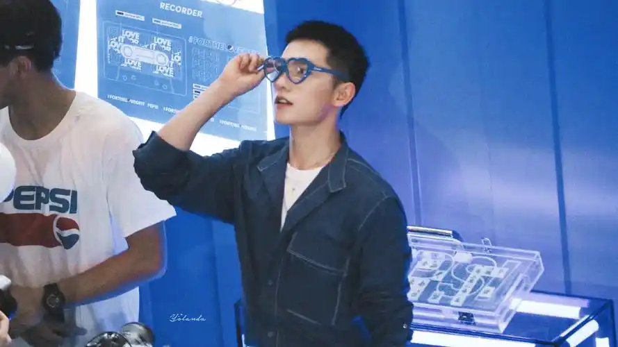 杨洋- 堆糖,美图壁纸兴趣社区