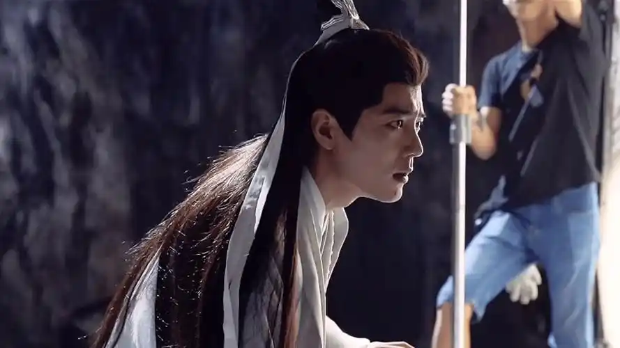 肖战时影# #肖战玉骨遥# 强大勇敢果决的时影!