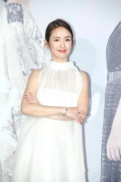 林依晨这身材,这才是尤物啊!