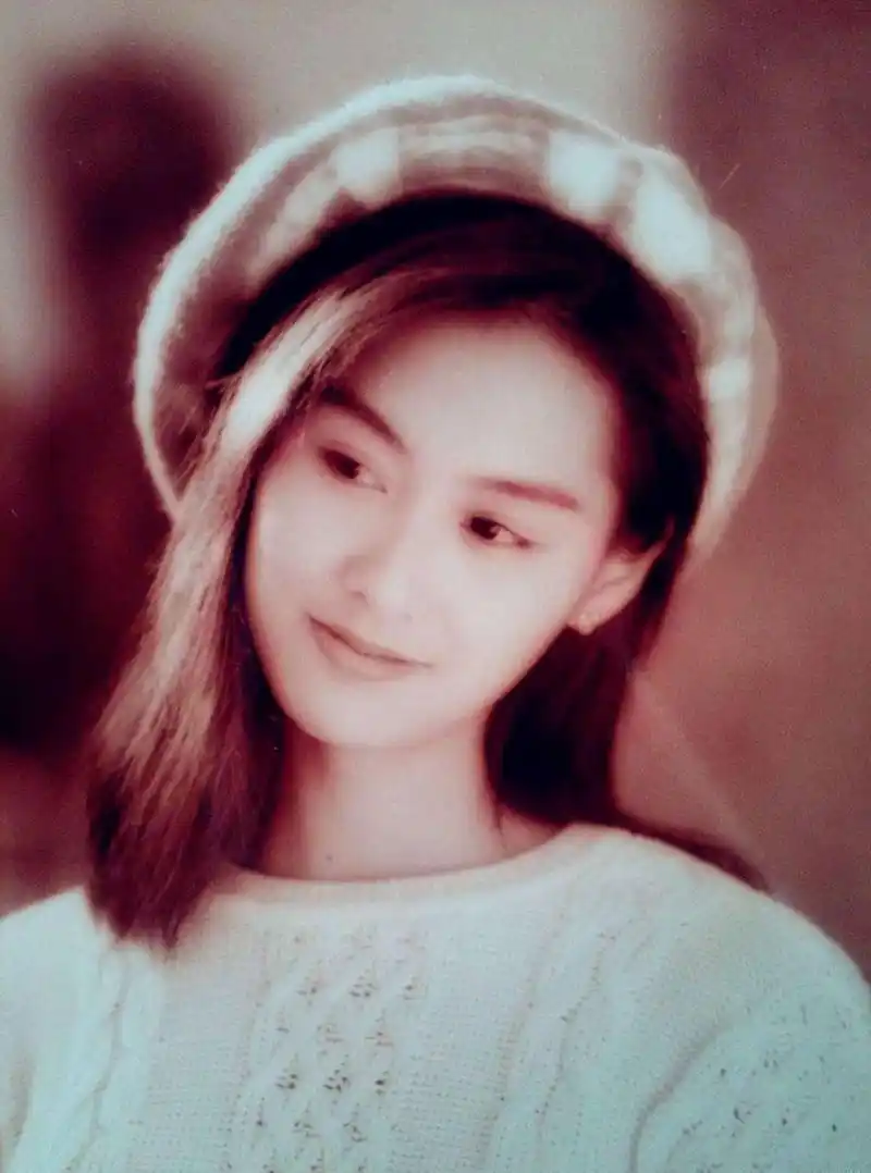 年轻时候的朱茵真的是好美