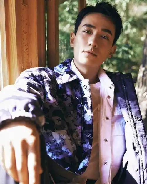 朱一龙寸头造型大合辑不愧是美男子担当有你喜欢的造型吗