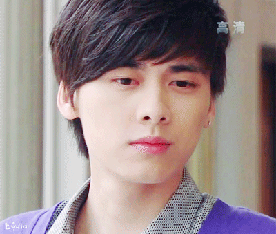 李易峰# #幸福最晴天项允超# #李易峰823快乐大本营# gif*9 一定医刎