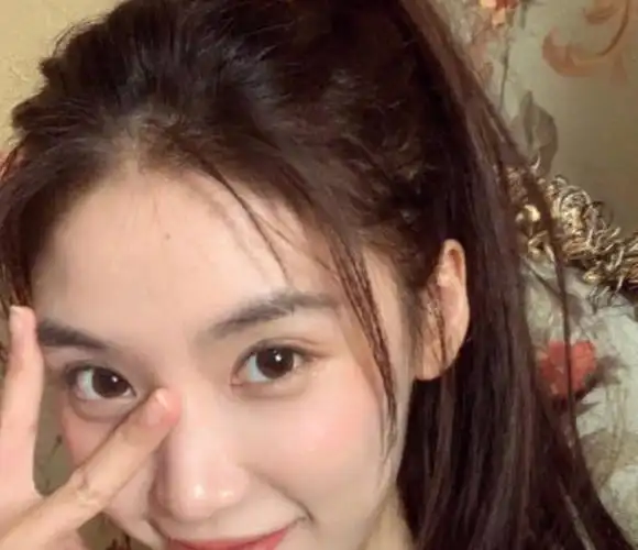 半藏森林一张泳照俘获王思聪,这么欲的双眼皮在哪里割的_腾讯网