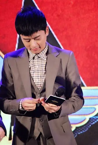 张杰《真心英雄》发布会cr:杜杜杜杜杜_小薇