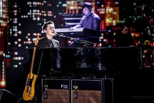 梁博携乐队登吉林卫视春晚 酣唱三首原创新年献礼