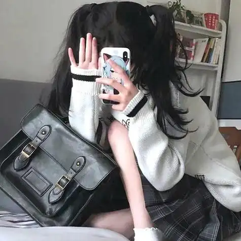 同一女生多张照片不露脸,同一个女生的照片几张