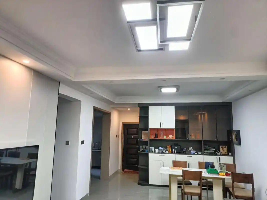 施工现场实拍 #灯具安装 #施工现场实拍 #室内装修装饰  - 抖音