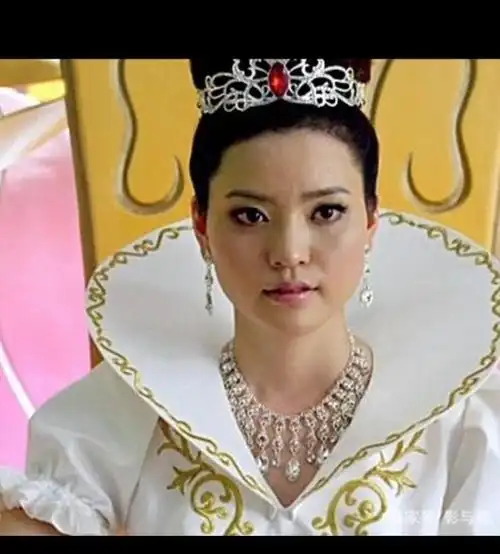 巴啦啦小魔仙之魔仙女王的感情