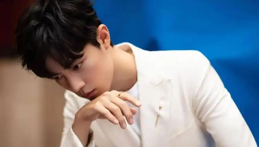 (吃瓜)蔡徐坤,成毅,肖战,黄晓明,baby,杨紫,王鹤棣,赵樱子