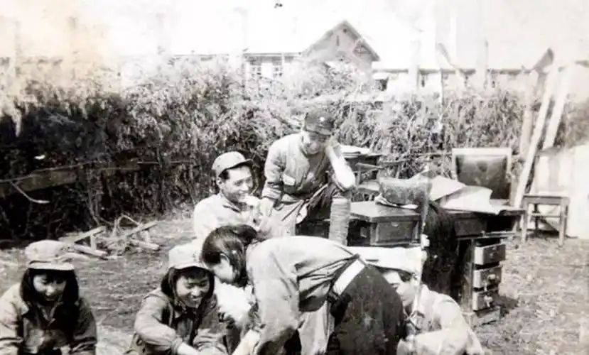 女战士怀孕自尽,指导员调查发现:一对男女都是潜伏特务!