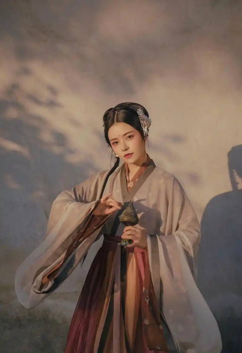 不同风格的晋制汉服,可典雅可清新,带你领略魏晋风流