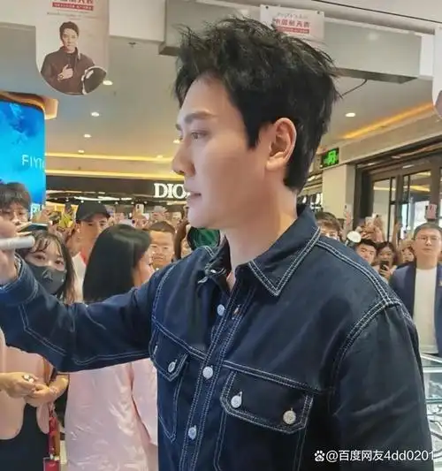 冯绍峰帅气不油腻